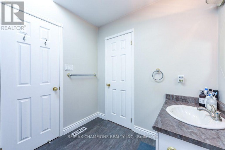 163 SIMMONS BOULEVARD, Brampton (Madoc), Ontario, L6V3Y2