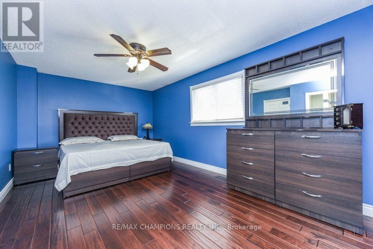 163 SIMMONS BOULEVARD, Brampton (Madoc), Ontario, L6V3Y2