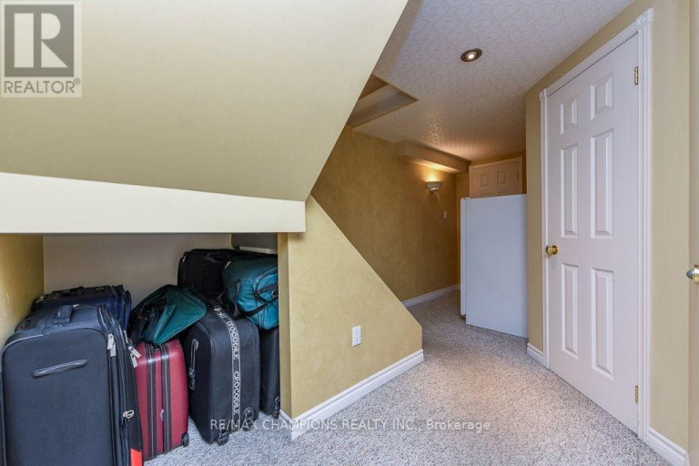 163 SIMMONS BOULEVARD, Brampton (Madoc), Ontario, L6V3Y2