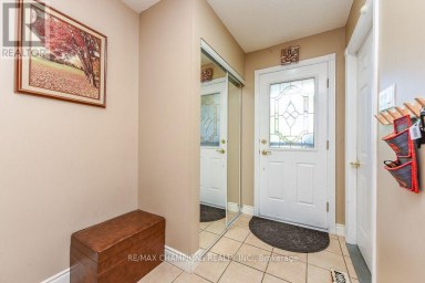 163 SIMMONS BOULEVARD Brampton (Madoc) Ontario photo 4