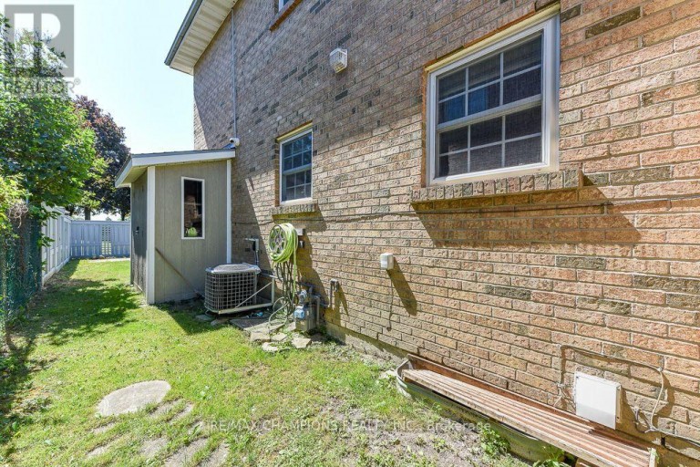 163 SIMMONS BOULEVARD, Brampton (Madoc), Ontario, L6V3Y2