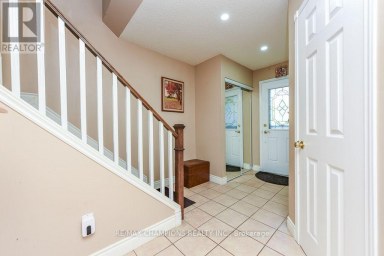 163 SIMMONS BOULEVARD Brampton (Madoc) Ontario photo 5