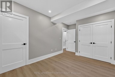 LOWER - 929 7TH LINE Innisfil (Alcona) Ontario photo 9