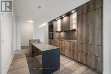 1310 - 11 YORKVILLE AVENUE Toronto (Annex) Ontario photo 11