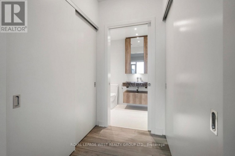 1310 - 11 YORKVILLE AVENUE, Toronto (Annex), Ontario, M4W0B7
