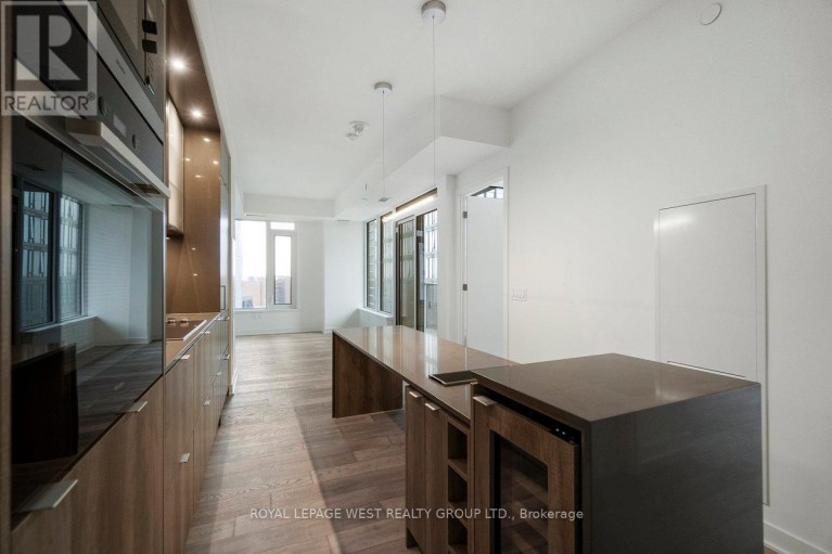 1310 - 11 YORKVILLE AVENUE, Toronto (Annex), Ontario, M4W0B7