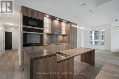 1310 - 11 YORKVILLE AVENUE Toronto (Annex) Ontario photo 9