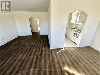 302 - 36 WOOD GLEN ROAD Toronto (Birchcliffe-Cliffside) Ontario photo 3