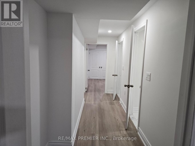 B - BASEMENT - 16 VINEYARD COURT, Vaughan (East Woodbridge), Ontario, L4L5M3