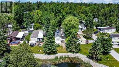 13 HURON CIRCLE Wasaga Beach Ontario photo 2