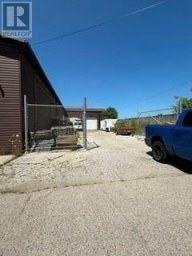 E - 866 PHILLIP STREET Sarnia Ontario photo 3