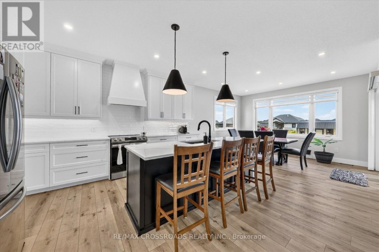 11 MCTAVISH CRESCENT, Huron-Kinloss, Ontario, N0G2R0