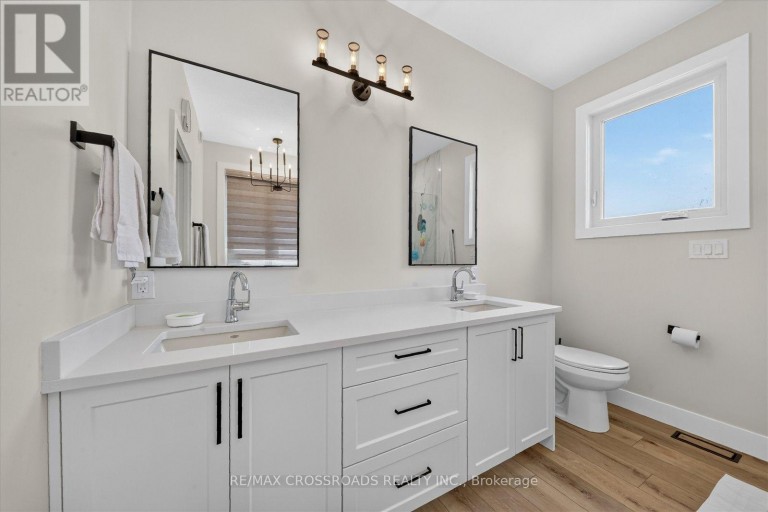 11 MCTAVISH CRESCENT, Huron-Kinloss, Ontario, N0G2R0