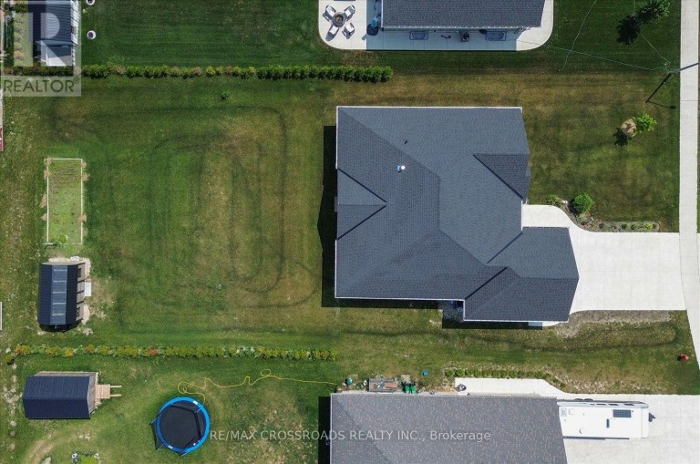 11 MCTAVISH CRESCENT, Huron-Kinloss, Ontario, N0G2R0