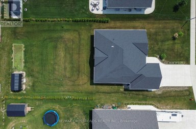 11 MCTAVISH CRESCENT Huron-Kinloss Ontario photo 39