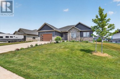 11 MCTAVISH CRESCENT Huron-Kinloss Ontario photo 4