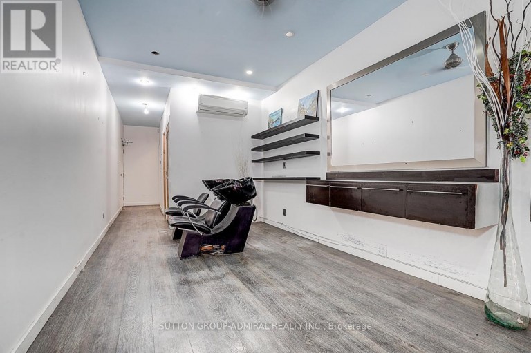 1184 EGLINTON AVENUE W, Toronto (Forest Hill North), Ontario, M6C2E3