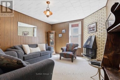 49 WELL STREET Stratford Ontario photo 11