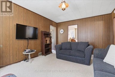 49 WELL STREET Stratford Ontario photo 13