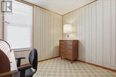 49 WELL STREET Stratford Ontario photo 15