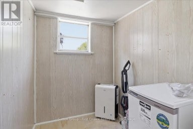 49 WELL STREET Stratford Ontario photo 24