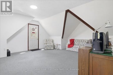 49 WELL STREET Stratford Ontario photo 28