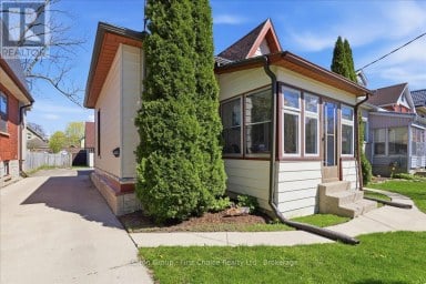 49 WELL STREET Stratford Ontario photo 3
