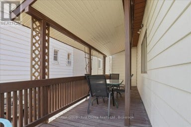 49 WELL STREET Stratford Ontario photo 30