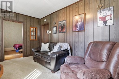 49 WELL STREET Stratford Ontario photo 5