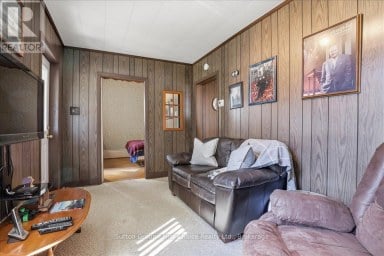 49 WELL STREET Stratford Ontario photo 6