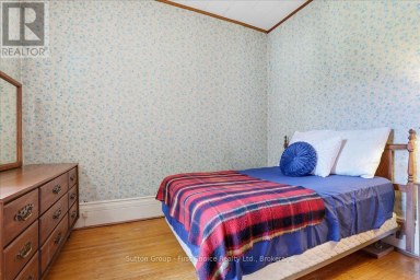 49 WELL STREET Stratford Ontario photo 9