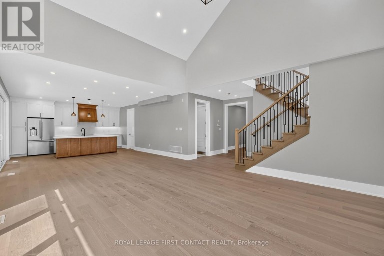 UPPER - 929 7TH LINE, Innisfil (Alcona), Ontario, L9S4G1