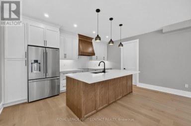 UPPER - 929 7TH LINE Innisfil (Alcona) Ontario photo 3