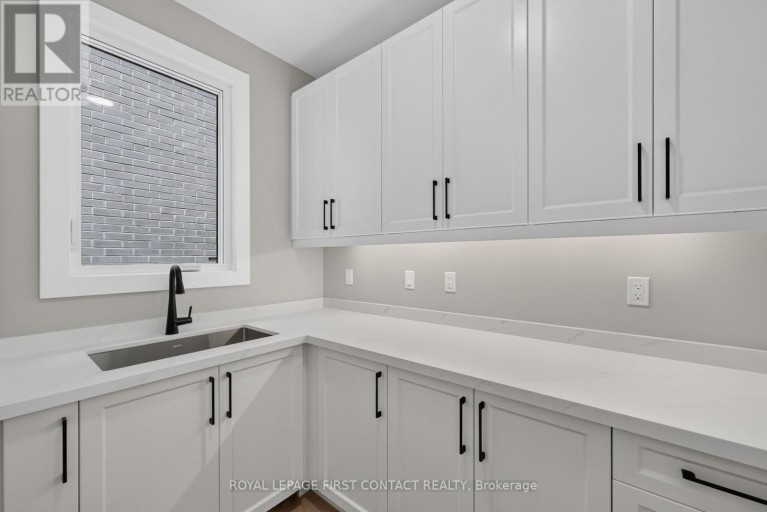 UPPER - 929 7TH LINE, Innisfil (Alcona), Ontario, L9S4G1