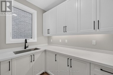 UPPER - 929 7TH LINE Innisfil (Alcona) Ontario photo 6