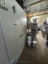 755 QUEEN STREET E Toronto (South Riverdale) Ontario photo 9