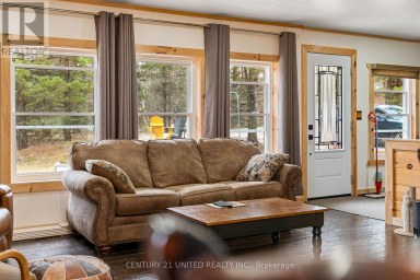 1001 ENGLISH CIRCLE Highlands East (Glamorgan) Ontario photo 17