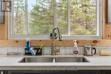 1001 ENGLISH CIRCLE Highlands East (Glamorgan) Ontario photo 21