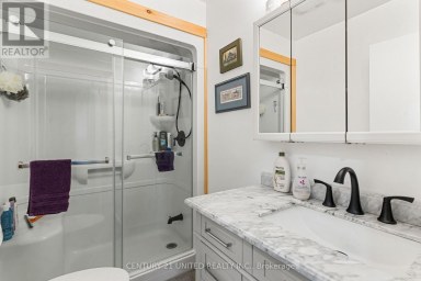 1001 ENGLISH CIRCLE Highlands East (Glamorgan) Ontario photo 25