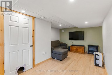 1001 ENGLISH CIRCLE Highlands East (Glamorgan) Ontario photo 38