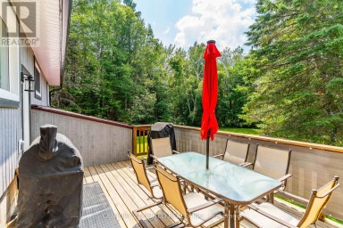 1001 ENGLISH CIRCLE Highlands East (Glamorgan) Ontario photo 4