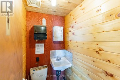 1001 ENGLISH CIRCLE Highlands East (Glamorgan) Ontario photo 44