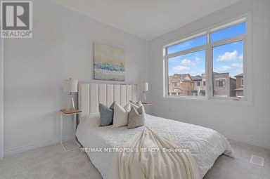2048 CHRIS MASON STREET Oshawa (Kedron) Ontario photo 4