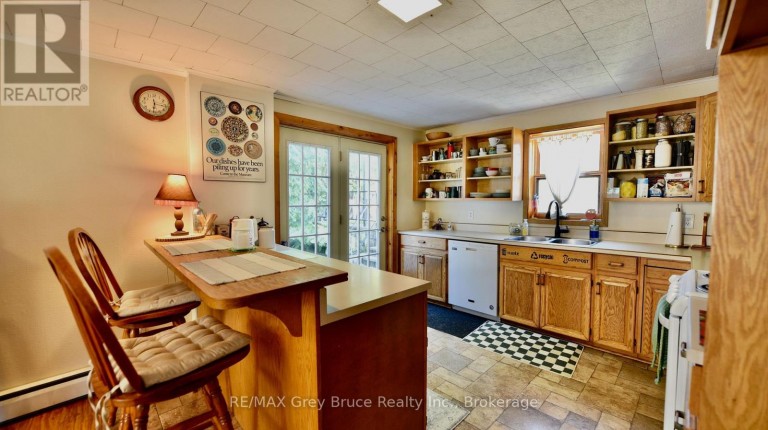 4 MILL STREET, Northern Bruce Peninsula, Ontario, N0H1W0