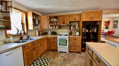 4 MILL STREET Northern Bruce Peninsula Ontario photo 18