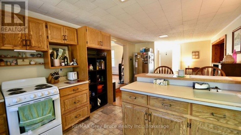 4 MILL STREET, Northern Bruce Peninsula, Ontario, N0H1W0