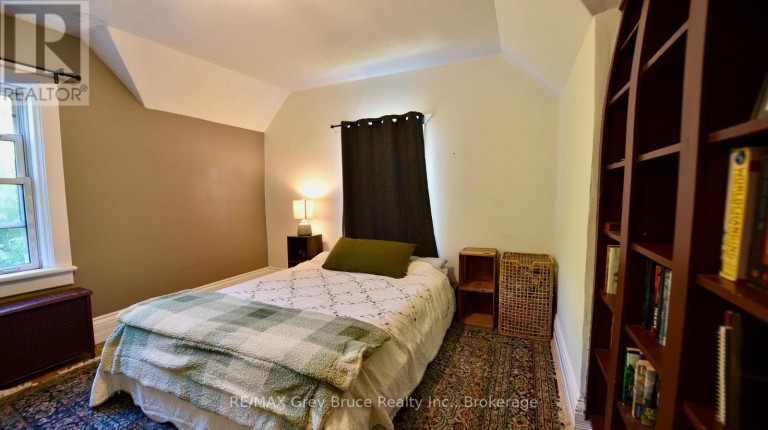 4 MILL STREET, Northern Bruce Peninsula, Ontario, N0H1W0