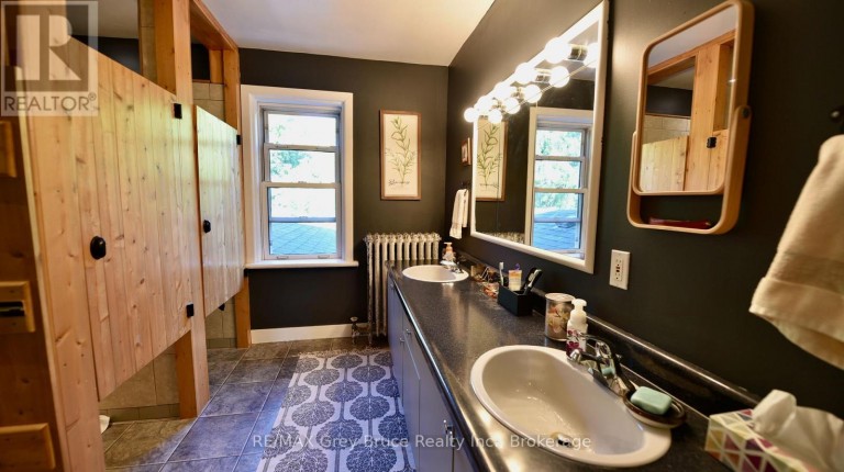 4 MILL STREET, Northern Bruce Peninsula, Ontario, N0H1W0