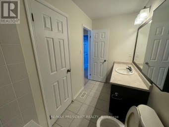 4 AVEDISIAN STREET Brantford Ontario photo 9