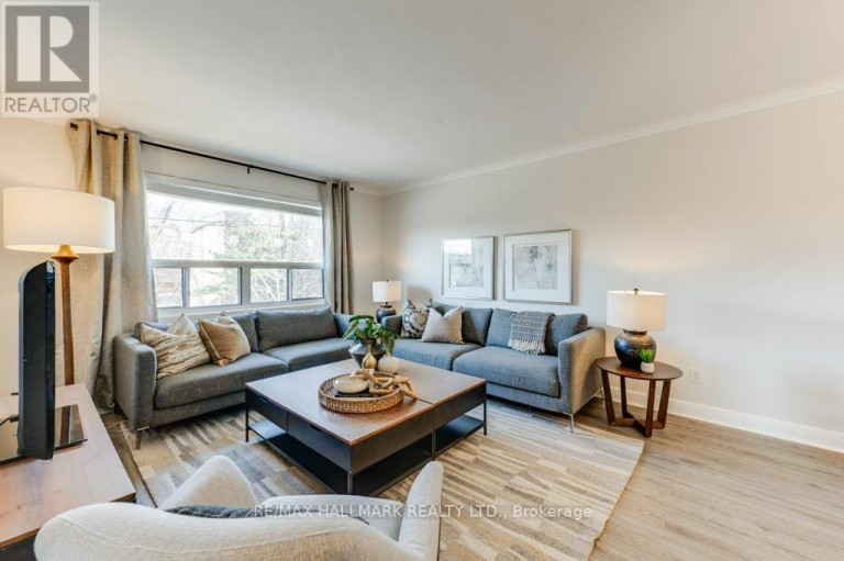 UPPER - 225 WOODVILLE AVENUE, Toronto (East York), Ontario, M4J2R4